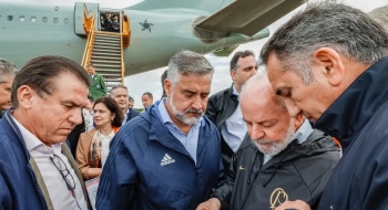 Lula garante verba para reconstrução de estradas no Rio Grande do Sul 